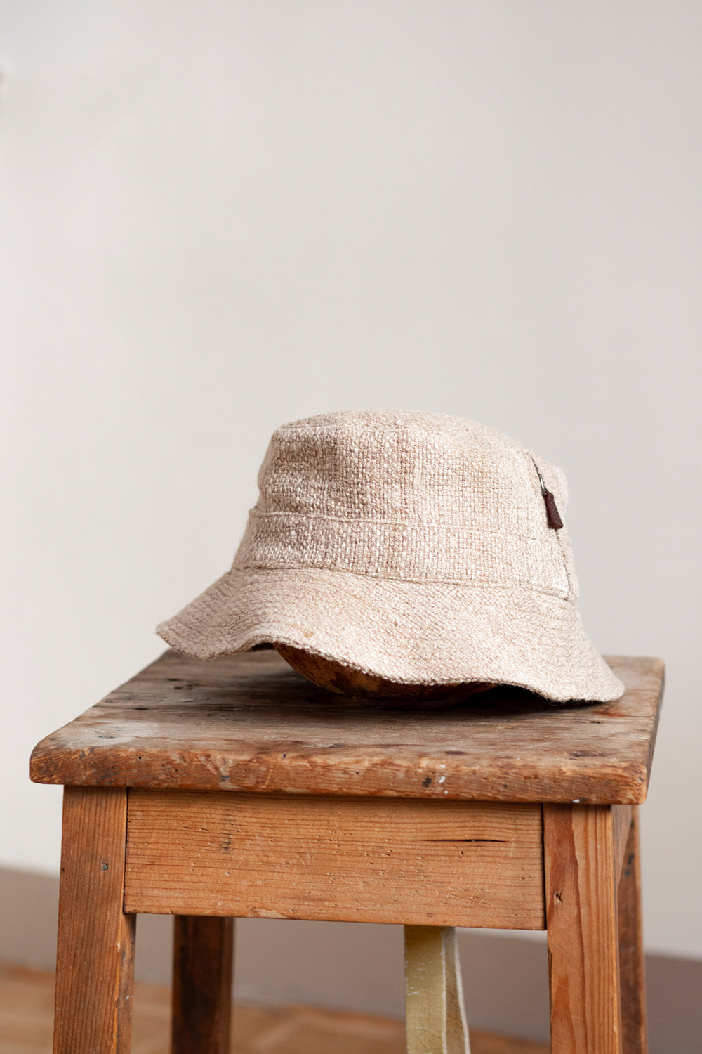Bucket Hat in Silk Burlap